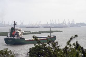 accident naval pe dunare noua persoane au scapat cu viata dupa ce au fost rasturnate din barca 683328eaba34e