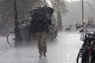 alerta meteo vreme rece si ploi in toata tara pana marti seara cod galben de vijelii si vant puternic luni in toate regiunile 682adfd52d28d