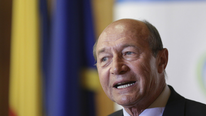 basescu cere judecarea fostilor premieri ciuca si ciolacu trebuie sa raspunda 682f508770cb2