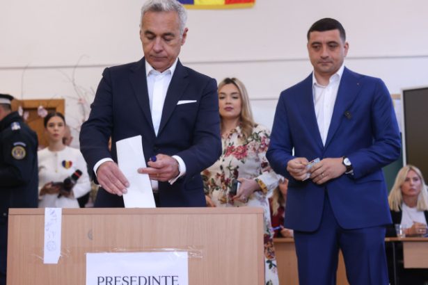 calin georgescu primul mesaj de dupa alegeri ma rog pentru nicusor dan sa fie un presedinte intelept ce i a transmis lui simion 682b3a09c8d84