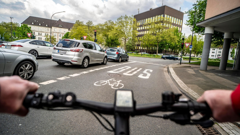 capitala romaniei la coada clasamentului privind pistele de biciclete si strazile scolare cat de afectata e siguranta elevilor 68332306bd9e6