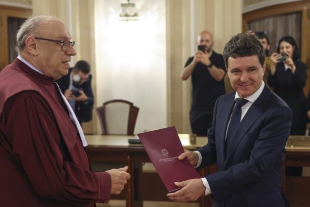 ccr l a validat pe nicusor dan ca presedinte al romaniei luni depune juramantul in parlament 682f03bc1d63a