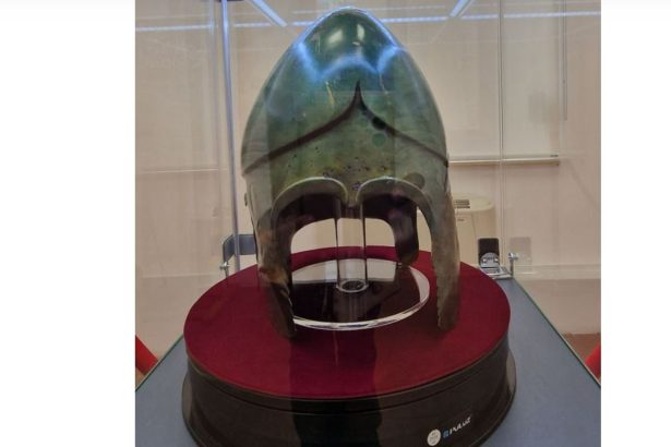 coiful chalcidic de la bals simbolul unui lider si comoara muzeului oltean 6829ca0c1a7bd