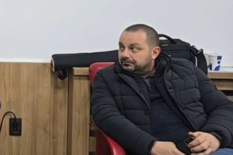 de mezzo a infiintat o firma de constructii pe banii primariei slatina si i o da prietenului alin suciu 6835af29ae10e