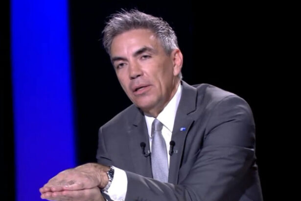 dragos anastasiu daca vrem oameni competenti in administratie nu le putem pune viata in vitrina ce spune despre decizia ccr 6839e1356832e