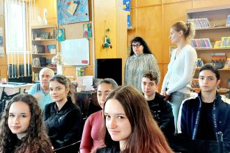 elevii clasei a ix a d de la colegiul national ion minulescu vizita la biblioteca judeteana 6827209e66ecf