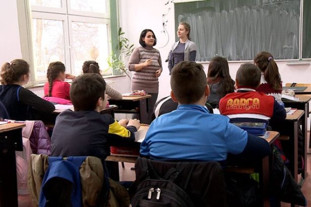 evaluarea profesorilor ar putea fi facuta mai complex cine va analiza activitatea cadrelor didactice 682b46f166a1c