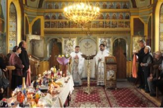 evlavie si rugaciune la slatioara de sf constantin si elena 682dc48a0beb3