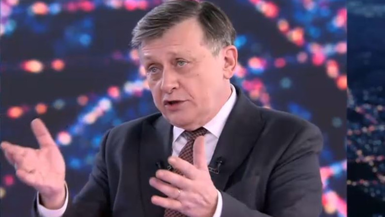 exclusiv vasile blaga il critica crin antonescu poate ca si domnia sa a contribuit la infrangerea domniei sale 682af037ddea4