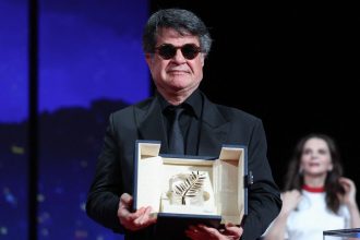 galerie foto cannes 2025 trofeul palme dor castigat de filmul un simplu accident lista completa a premiilor 6832aa6fad092