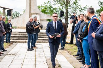 gest incalificabil al primarului de mezzo si a pus subalternii sa i intrerupa microfonul prefectului cosmin floreanu 6838441f513b7