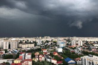 news alert cod portocaliu de furtuna in bucuresti pana la 2015 a fost emis mesaj ro alert furtuna a doborat deja un copac si a inundat strazi 6839e1395d458