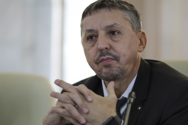 nicusor dan il vrea pe ministrul educatiei daniel david si in viitorul cabinet e o persoana competenta 682b876633640