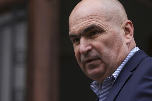 presedintele interimar ilie bolojan a eliberat din functie la cerere 13 consilieri prezidentiali 68341f027c930