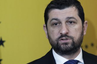 prima reactie din aur dupa ce nicusor dan a castigat alegerile marius lulea i a multumit lui calin georgescu mergem mai departe 682a57efd3eb7