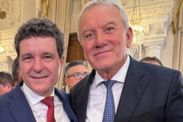 primarul constantin toma prezent la investirea lui nicusor dan romanii au ales un om foarte inteligent psd sa intre la guvernare 683490af72295