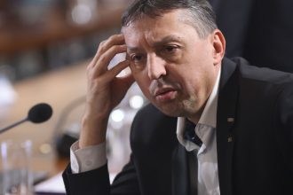 raport al ministrului educatiei invatamantul preuniversitar e ineficient risc de securitate nationala 682c14056846e