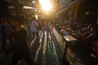 romania a avut cea mai mare scadere a numarului de locuitori din ue eurostat populatia a scazut cu peste 25 milioane in 20 de ani 682da72581f83