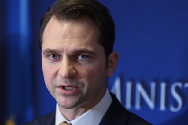 sebastian burduja facturile la energie nu vor exploda dupa 1 iulie romanii vulnerabili vor fi protejati 6838496aba887