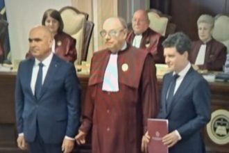 sedinta solemna a ccr pentru validarea alegerii noului presedinte nicusor dan inteleg responsabilitatea mandatului pe care mi l au dat romanii 68322ba8f0cab