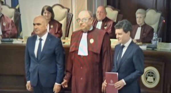 sedinta solemna a ccr pentru validarea alegerii noului presedinte nicusor dan inteleg responsabilitatea mandatului pe care mi l au dat romanii 68322ba8f0cab