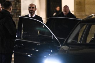 sie raspunde acuzatiilor aur seful serviciului francez de informatii externe nu a vizitat romania inainte de alegeri 683858abab2fb