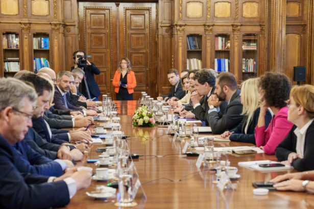 sindicatele daca discutiile de la cotroceni se poarta exclusiv cu mediul de afaceri propunerile vor fi in interesul capitalului 6839e70fdeda9