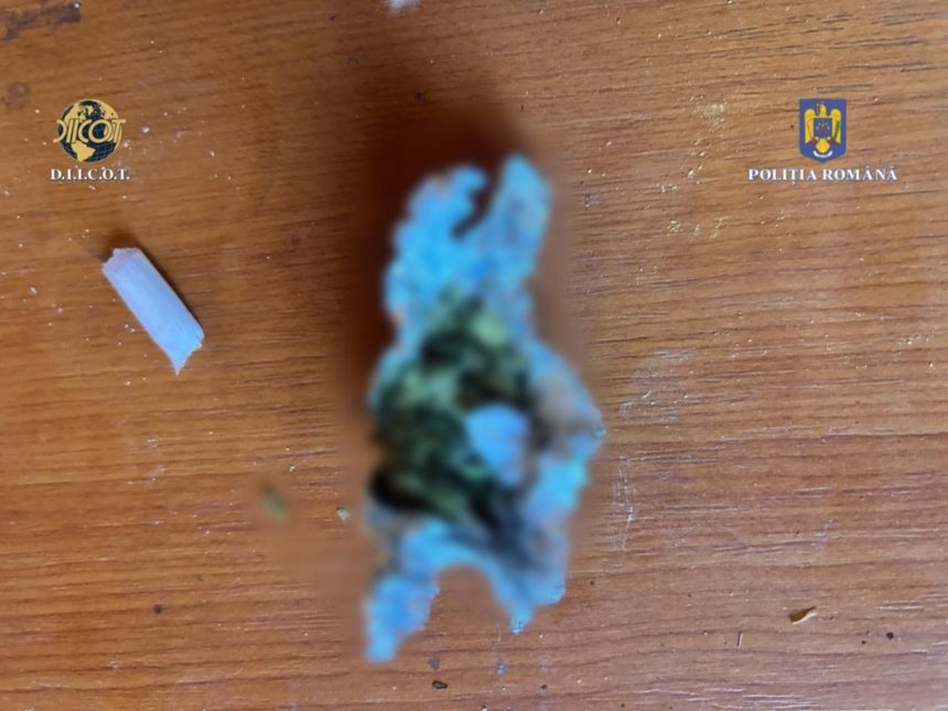 tanar de 23 de ani retinut de diicot olt vindea droguri de mare risc contra sumelor de 100 200 de lei 6837f3cf11a5e