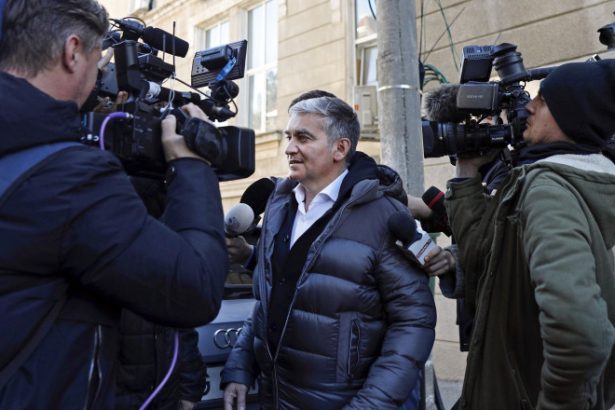 tribunalul bucuresti a decis arestarea preventiva a primarului orasului sinaia vlad oprea 682709bd02765