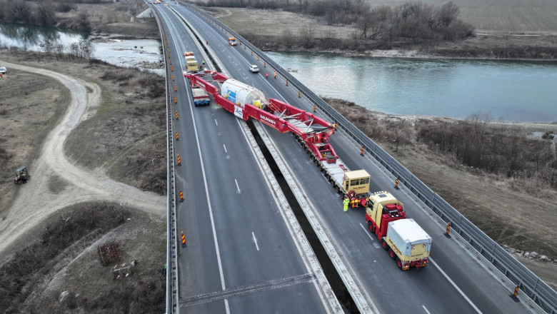 ultimul transport agabaritic pentru termocentrala mintia de 753 de tone intra in tara sambata ce traseu va parcurge 68271eb363e40