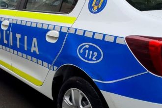 un sofer a evitat un copac cazut pe dn 7 in arges dar a lovit un autocar in care se aflau zeci de copii 682a12b50d5bb