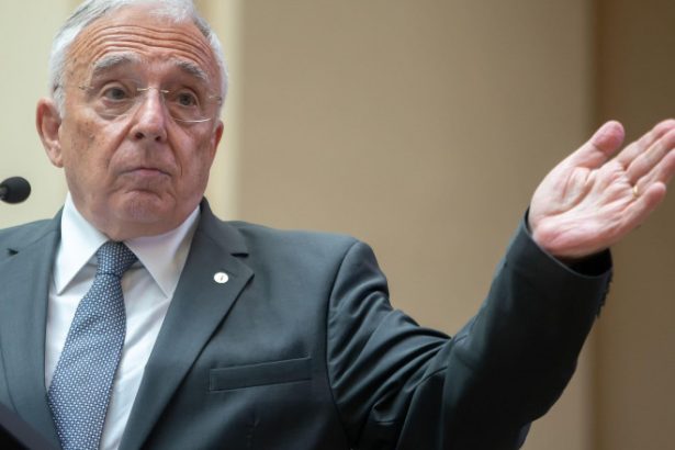 video avertisment de la bnr mugur isarescu anunta ca vin scumpiri nu va fi usor problema este finantarea deficitului bugetar 682c5f0530f20