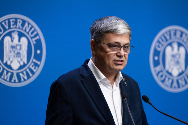 video avertismentul lui bolos comisia europeana ar putea sa nu fie de acord cu taierea cheltuielilor ca solutie pentru reducerea deficitului 6839aff8d1d09