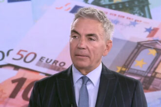 video dragos anastasiu nu putem spune acum daca se maresc sau nu taxele in acest moment inca mai aruncam piesele pe masa 6839e84393f39