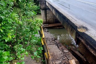 video furtunile fac ravagii un barbat a murit dupa ce a fost lovit de fulger in maramures un pod s a surpat traficul e inchis 68318a0f5c6ce