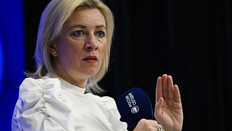 video maria zaharova lumea a vazut imaginile cu macron primind un croseu de dreapta de la sotia sa a fost lovit de mana kremlinului 68349c6fe0db0