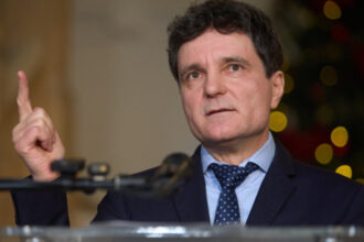 video nicusor dan in continuare cred ca nu e bine sa crestem taxe 68395bd74c2d9