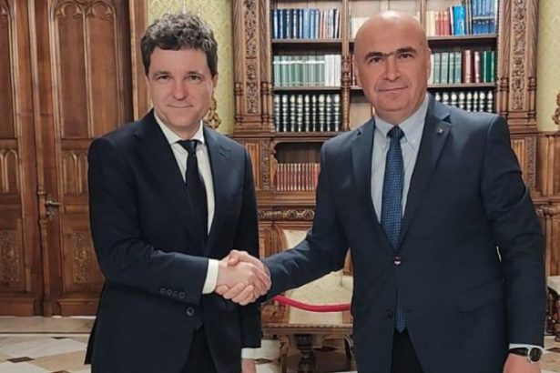 video nicusor dan s ar putea intalni astazi cu ilie bolojan cand ar urma sa aiba loc investirea sa in functia de presedinte surse 682b08e785e45
