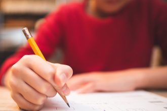 video nicusor dan sustine raportul ministrului david despre problemele in educatie ce spune despre o modificare a evaluarii nationale 683046a458ddd