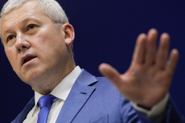 video prima reactie a premierului interimar catalin predoiu dupa decizia ccr privind declaratiile de avere 68396d3266e7b