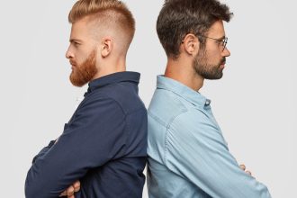 video s au creat doua romanii alegerile prezidentiale care au dezbinat tara unii au renuntat la prietenii sau chiar la relatii de familie 683168175f9a9