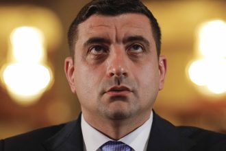 video sesizarea lui george simion prin care cere ccr anularea alegerilor prezidentiale inregistrata la curte 682da3a549d8a