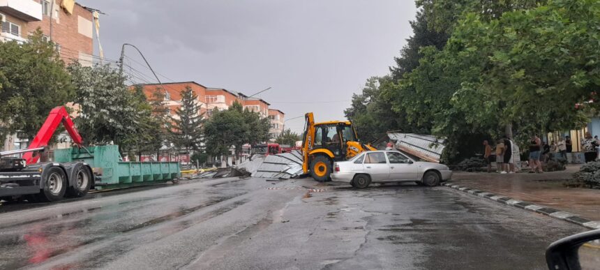 aproape jumatate din judet a fost maturat de vijelie in cealalta sunt asteptate adverse insemnate 6862a36e16072