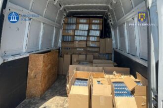 barbat retinut dupa ce a fost depistat pe drumul european 70 in zona municipiului caracal cu duba plina de tigari contrafacute 68414a6e989bd