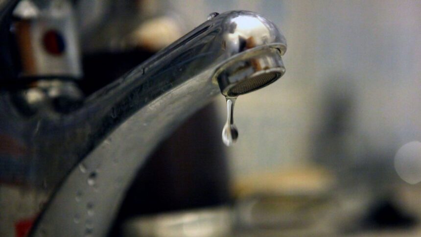 cao opreste alimentarea cu apa a locuintelor din partea de sus a slatineiina 683f053be7113