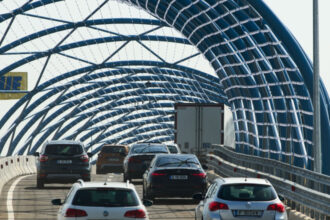 ce marci auto prefera romanii la o masina noua se aduc alte trei vechi din afara tarii 683d62e3ceb53