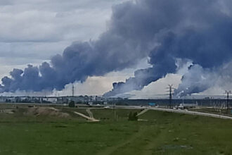 ce spun expertii care au vazut imaginile din satelit cu bazele rusesti lovite de dronele ucrainene cate bombardiere a pierdut rusia 683f260858767