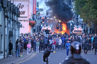 ce spune mae despre situatia exploziva din irlanda de nord unde migrantii romani sunt vizati de violente 684afede66f11