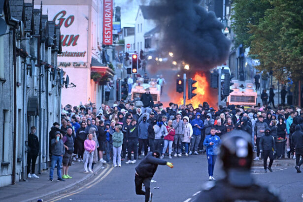 ce spune mae despre situatia exploziva din irlanda de nord unde migrantii romani sunt vizati de violente 684afede66f11