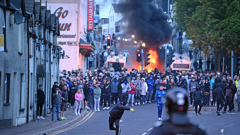 ce spune mae despre situatia exploziva din irlanda de nord unde migrantii romani sunt vizati de violente 684afede66f11